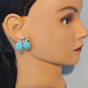 Vintage Lisner Rhinestone Cabochon Clip on Earrings